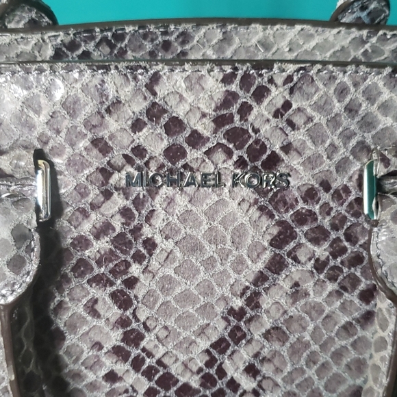 Michael Kors gray snakeskin selma bag - Picture 2 of 8